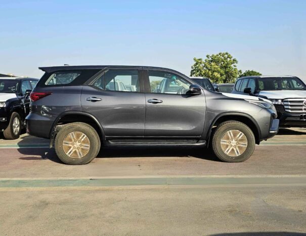 TOYOTA FORTUNER G 2022 PETROL V4 2.7L A/T