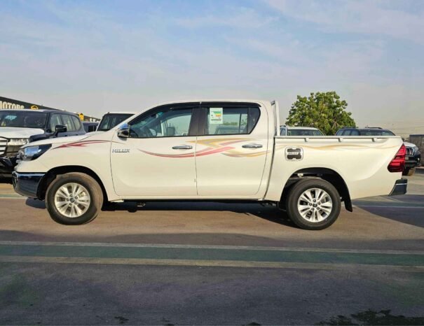 تويوتا هايلكس هايلكس SR5 ضيقة الهيكل 2025 بنزين V4 2.7L A/T