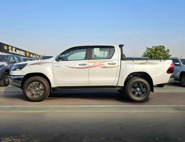 TOYOTA HULUX SR5 FULL OPTION 2025 PETROL V4 2.7L M/T