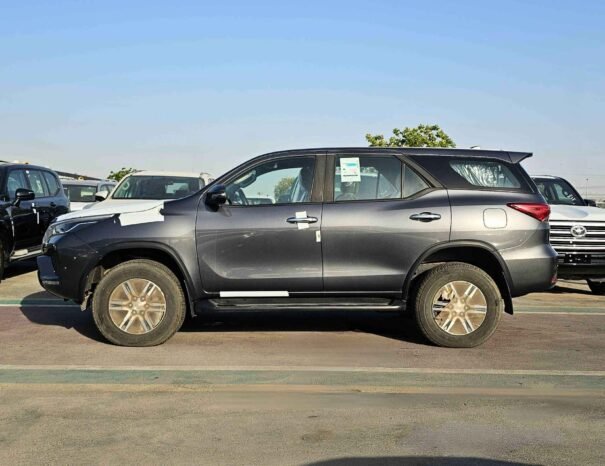 TOYOTA FORTUNER G 2022 PETROL V4 2.7L A/T