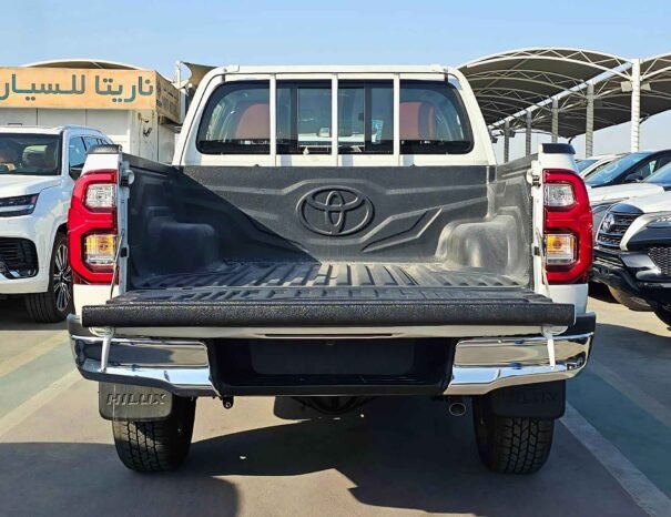 TOYOTA HILUX GLX SR5 2025 PETROL V4 2.7L M/T