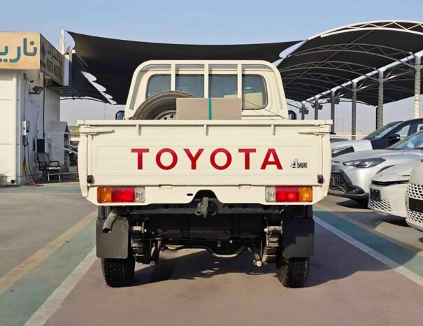 Пикап Toyota Land Cruiser LC79 SC 2024, дизельный двигатель V6 4,2 л, МКПП