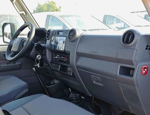 Пикап Toyota Land Cruiser LC79 SC 2024, дизельный двигатель V6 4,2 л, МКПП