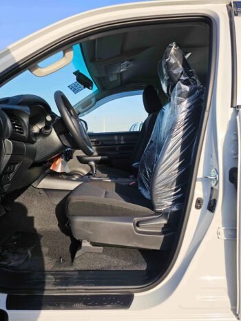 TOYOTA HILUX Image 7