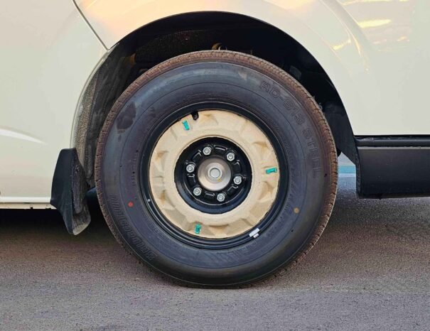 TOYOTA HIACE HIGHROOF DX 2025 DIESEL V4 2.5L M/T