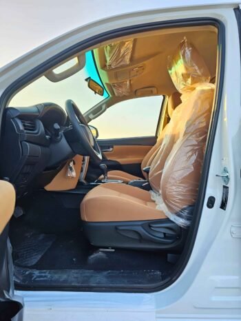 TOYOTA FORTUNER Image 8