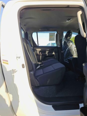 TOYOTA HILUX Image 4