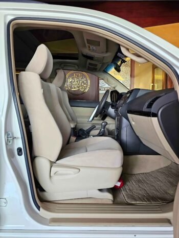 TOYOTA PRADO Image 15