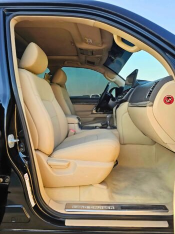 TOYOTA LANDCRUISER Image 7
