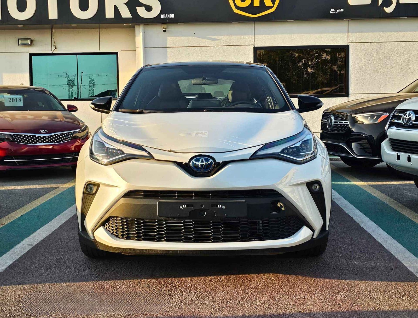 TOYOTA CHR LUXURY DOUBLE TONE 2023 HYBRID V4 1.8L A/T
