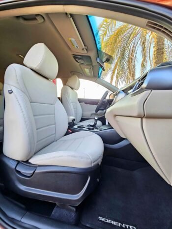KIA SORENTO Image 2