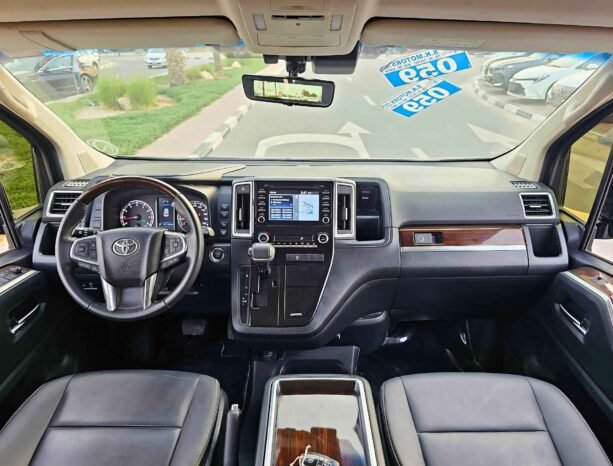TOYOTA GRANVIA PREMIUM 2023 PETROL V6 3.5L A/T