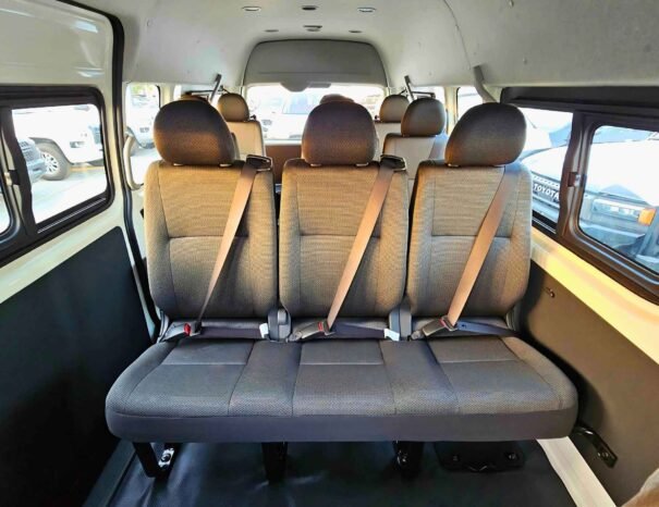 TOYOTA HIACE HIGHROOF DX 2025 DIESEL V4 2.5L M/T