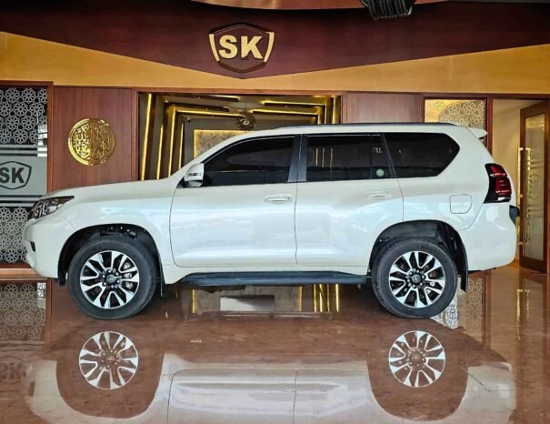 TOYOTA PRADO GXR 2023 PETROL V6 4.0L A/T