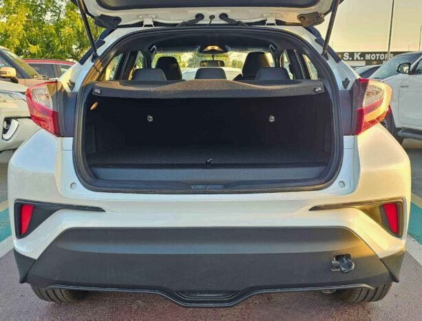 TOYOTA CHR LUXURY 2023 HYBRID V4 1.8L A/T