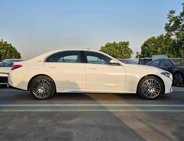 مرسيدس بنز C200L توربو سبورت إيديشن بنزين V4 1.5 لتر بناقل حركة أوتوماتيكي