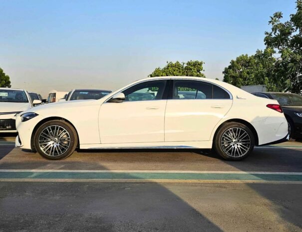 مرسيدس بنز C200L توربو سبورت إيديشن بنزين V4 1.5 لتر بناقل حركة أوتوماتيكي