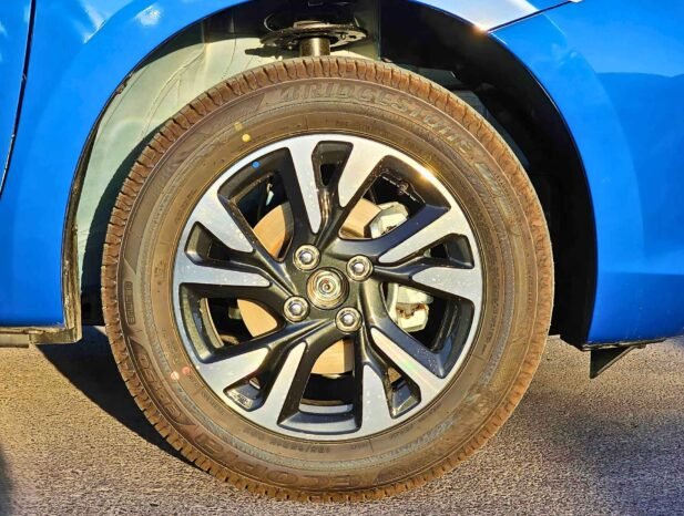 سوزوكي سويفت Glx 2025 بنزين V4 سعة 1.2 لتر A/T