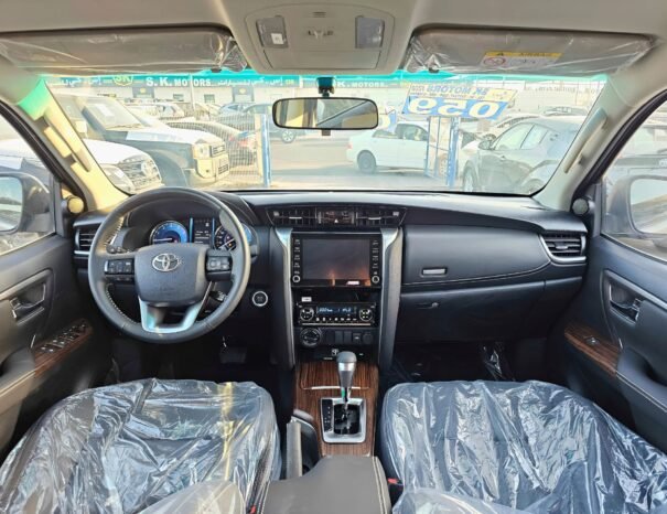 TOYOTA FORTUNER 2024 PETROL V4 2.7L A/T