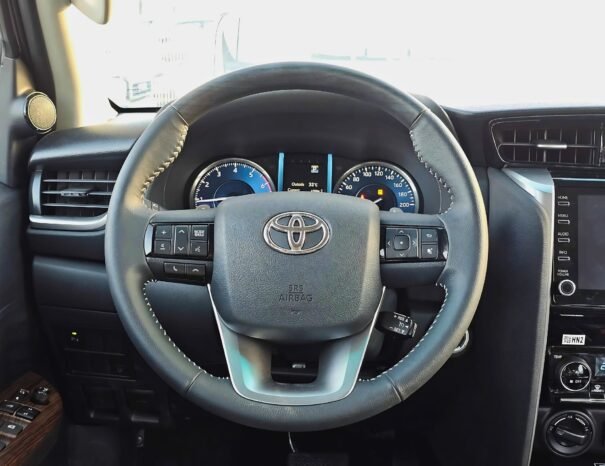 TOYOTA FORTUNER 2024 PETROL V4 2.7L A/T