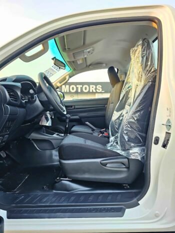 TOYOTA HILUX Image 6