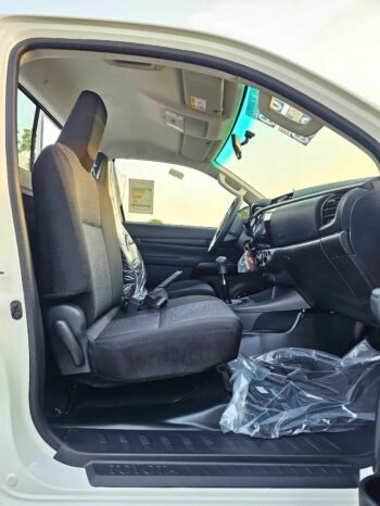 TOYOTA HILUX Image 5
