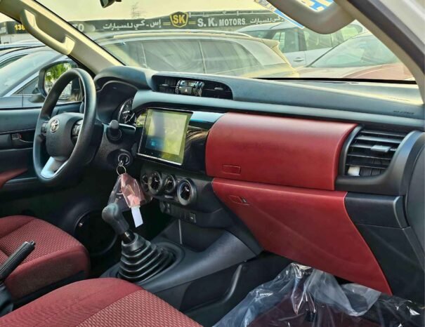 TOYOTA HILUX GLSG SINGLE CABIN 2025 V4 2.7L M/T
