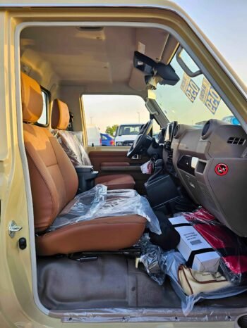 TOYOTA LAND CRUISER PICKUP Image 7