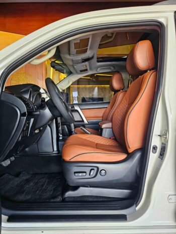 TOYOTA PRADO Image 9