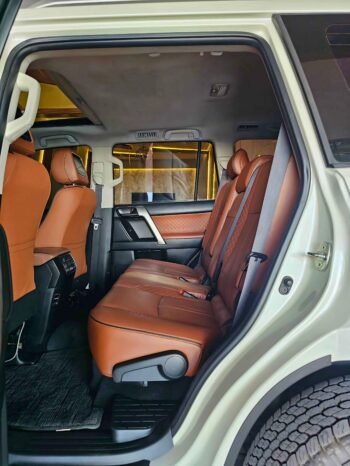 TOYOTA PRADO Image 7