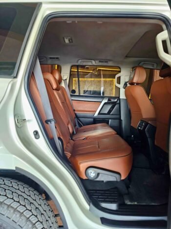 TOYOTA PRADO Image 6