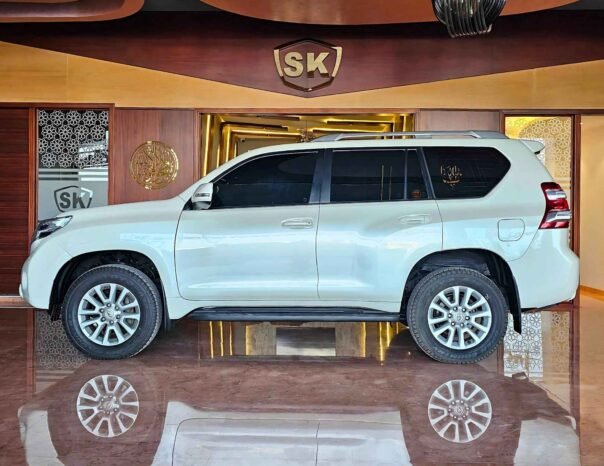 TOYOTA PRADO VXR 2017 PETROL V4 2.7L A/T