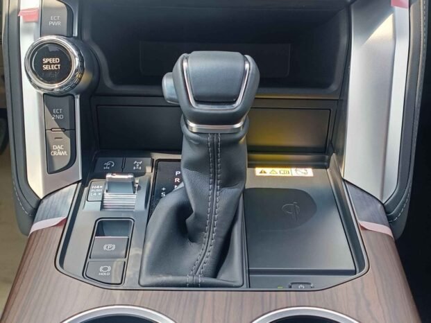 تويوتا لاندكروزر هاي لاندكروزر LC300 GXR 2023 بنزين V6 4.0L A/T