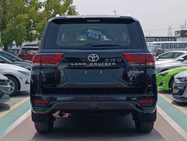 تويوتا لاندكروزر هاي لاندكروزر LC300 GXR 2023 بنزين V6 4.0L A/T