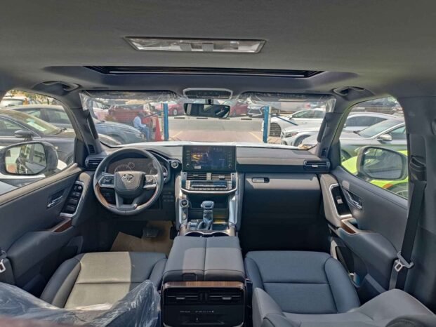 تويوتا لاندكروزر هاي لاندكروزر LC300 GXR 2023 بنزين V6 4.0L A/T