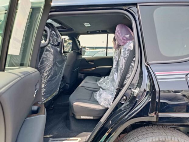 تويوتا لاندكروزر هاي لاندكروزر LC300 GXR 2023 بنزين V6 4.0L A/T