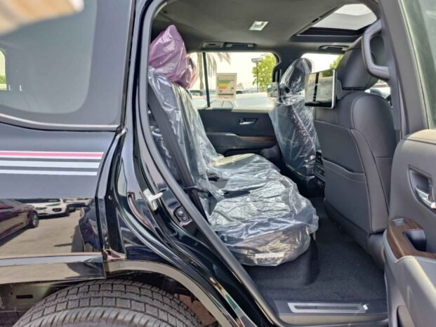 تويوتا لاندكروزر هاي لاندكروزر LC300 GXR 2023 بنزين V6 4.0L A/T