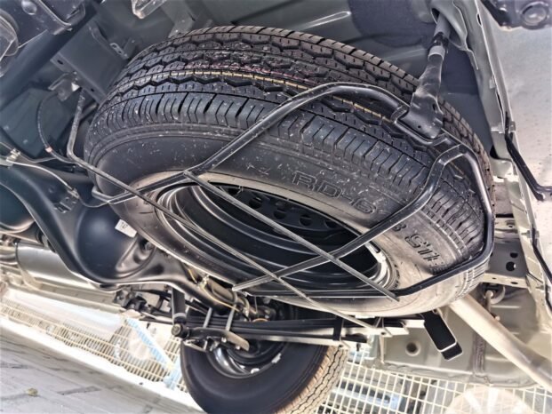 TOYOTA HIACE STANDARD ROOF 2022 DIESEL V4 2.5L M/T
