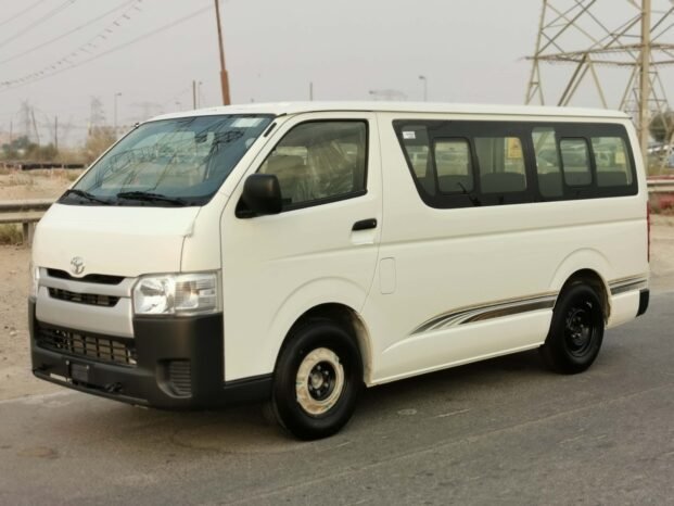TOYOTA HIACE STANDARD ROOF 2022 DIESEL V4 2.5L M/T