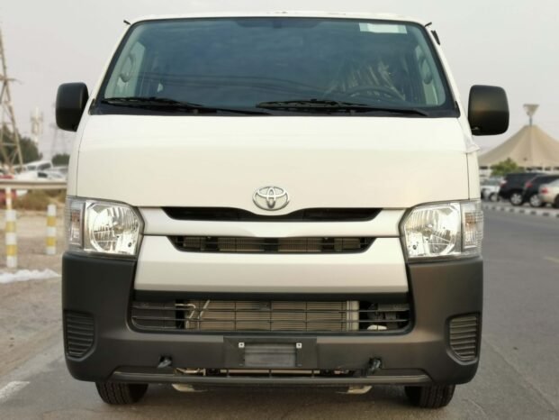 TOYOTA HIACE STANDARD ROOF 2022 DIESEL V4 2.5L M/T