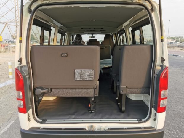 TOYOTA HIACE STANDARD ROOF 2022 DIESEL V4 2.5L M/T