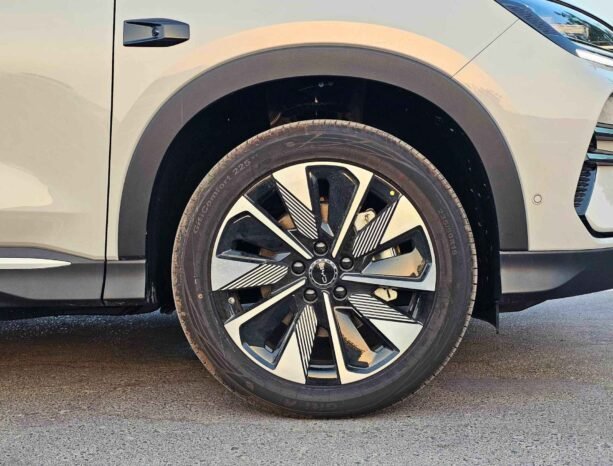 BYD SONG PLUS FLAGSHIP 605-KM 2025 ELECTRIC A/T