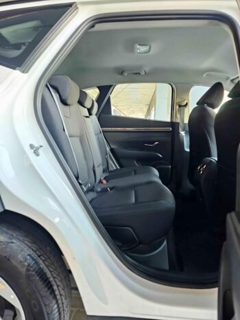 HYUNDAI TUCSON Image 4