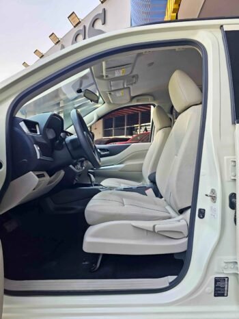 NISSAN X-TERRA Image 8