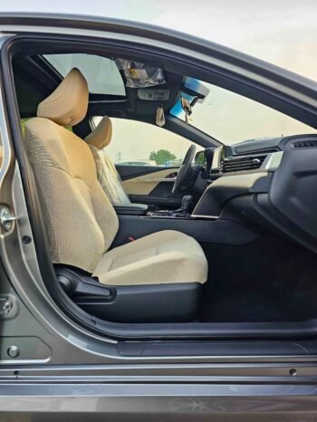 TOYOTA CAMRY Image 9