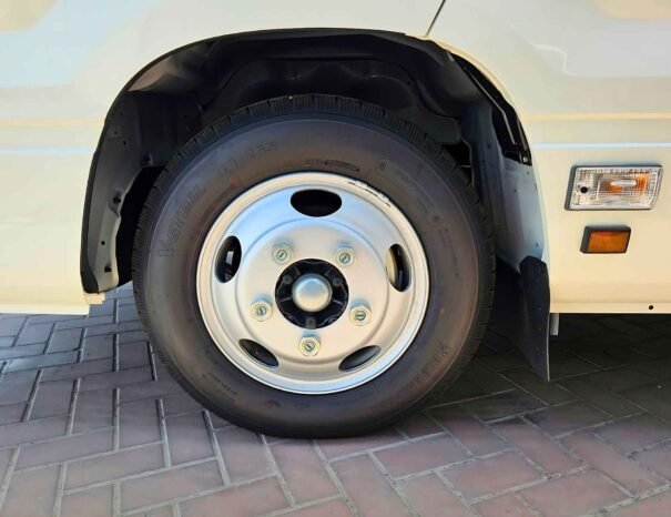 TOYOTA COASTER 23 STR 2025 DIESEL V4 2.8L A/T