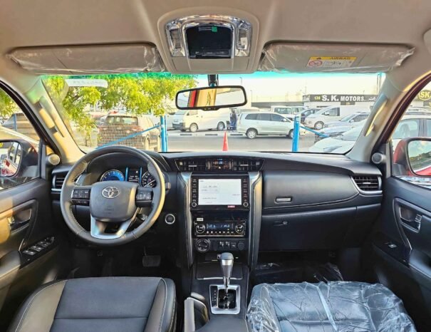 TOYOTA FORTUNER SR5 ADVENTURE PETROL V6 4.0L A/T