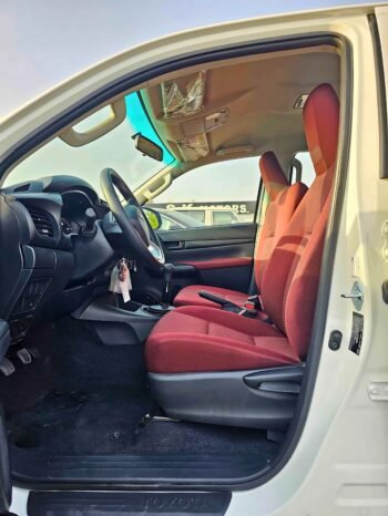 TOYOTA HILUX Image 6
