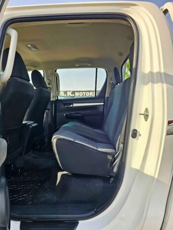 TOYOTA HILUX Image 5