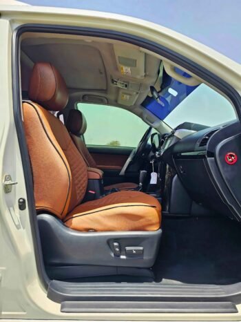 TOYOTA PRADO Image 6